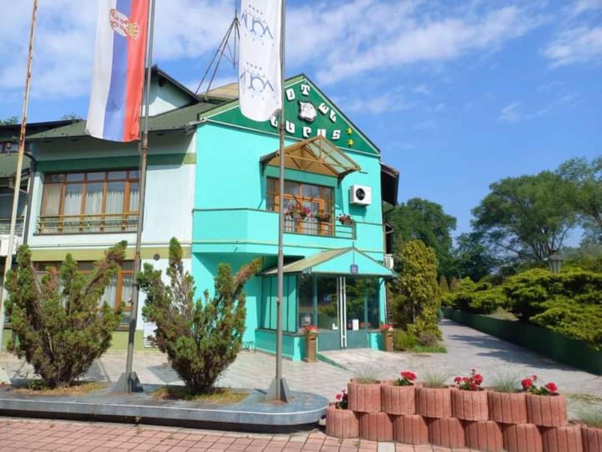 Garni Lupus Prenociste Kanjiža Exterior foto